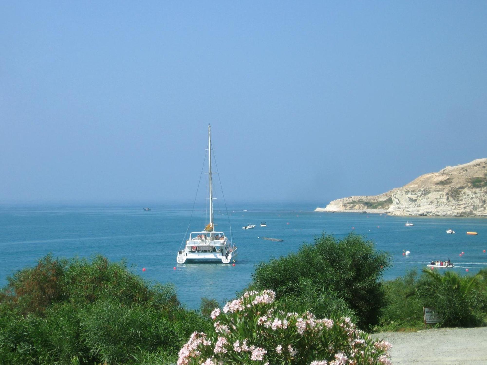 Amathousia Villa With Private Pool And Sea View Pissouri Bagian luar foto
